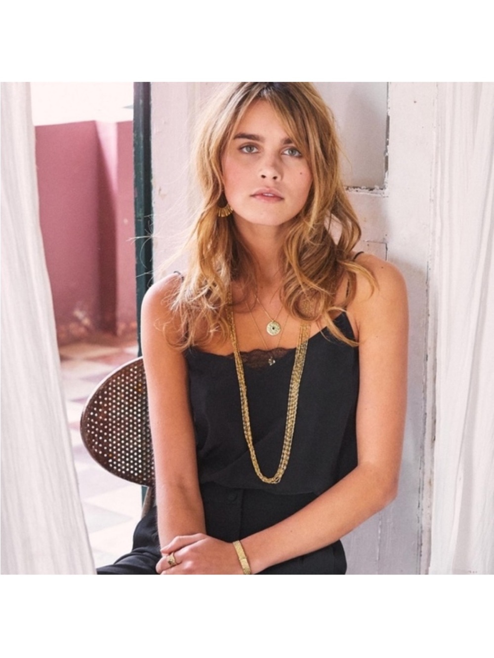 Sezane Top Rosa - Black Lace-Trim Camisole